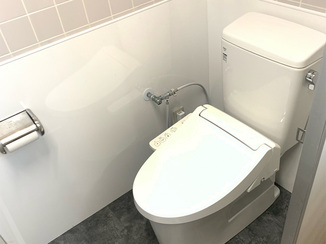 トイレリフォーム 休憩時も落ち着ける、従業員トイレ