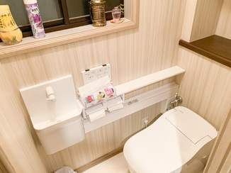 トイレリフォーム スタイリッシュなタンクレストイレ