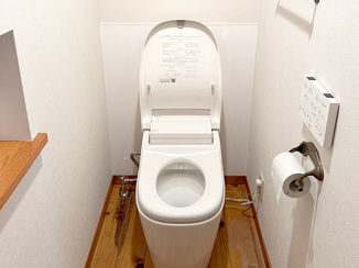 トイレリフォーム お掃除しやすく、明るく清潔感のあるトイレ